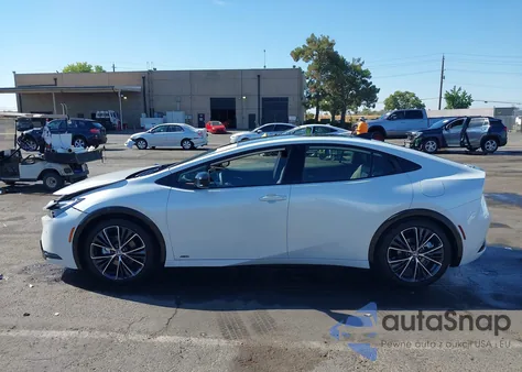 2026 Toyota Prius Limited Awd-E z USA, uszkodzony, nr VIN JTDADABU0T3031153